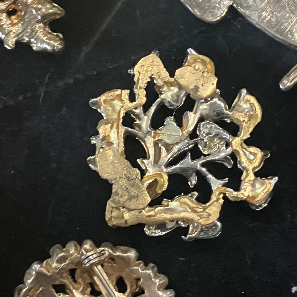 Vintage & Modern Costume Jewelry Lot Signed Hong Kong Trifari Pastelli - Picture 10 of 16